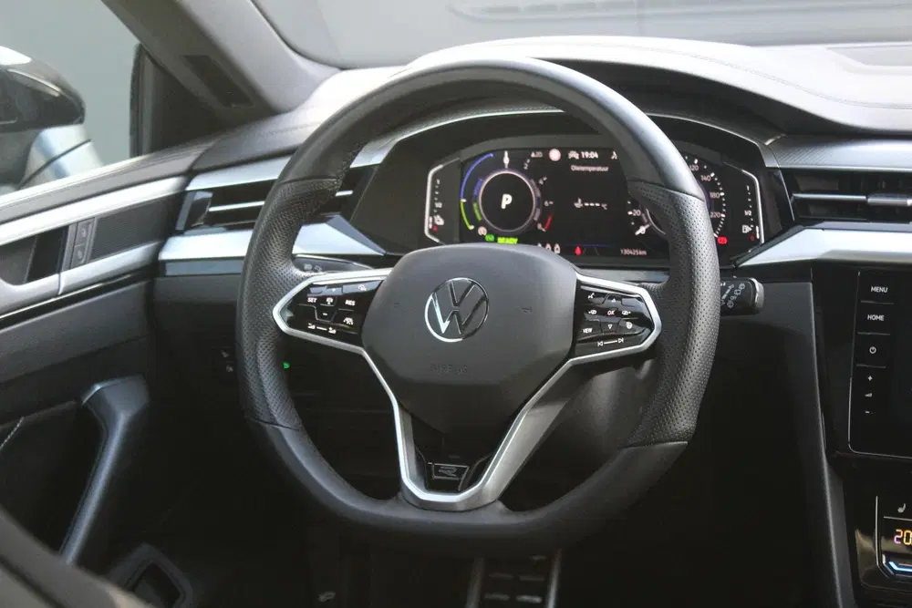 Volkswagen Arteon 1.4 TSI eHybrid R-Line Busi uit 2022, foto 2