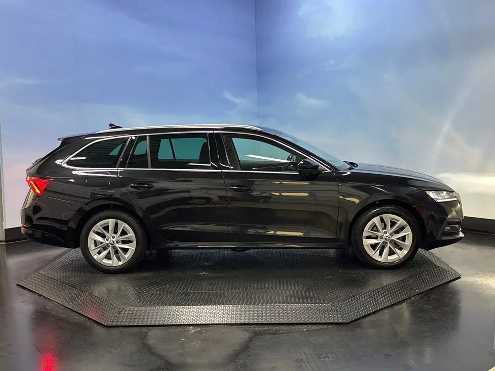 Skoda Octavia 1.0 TSI Business Edition Plus Trekhaak uit 2023, foto 5