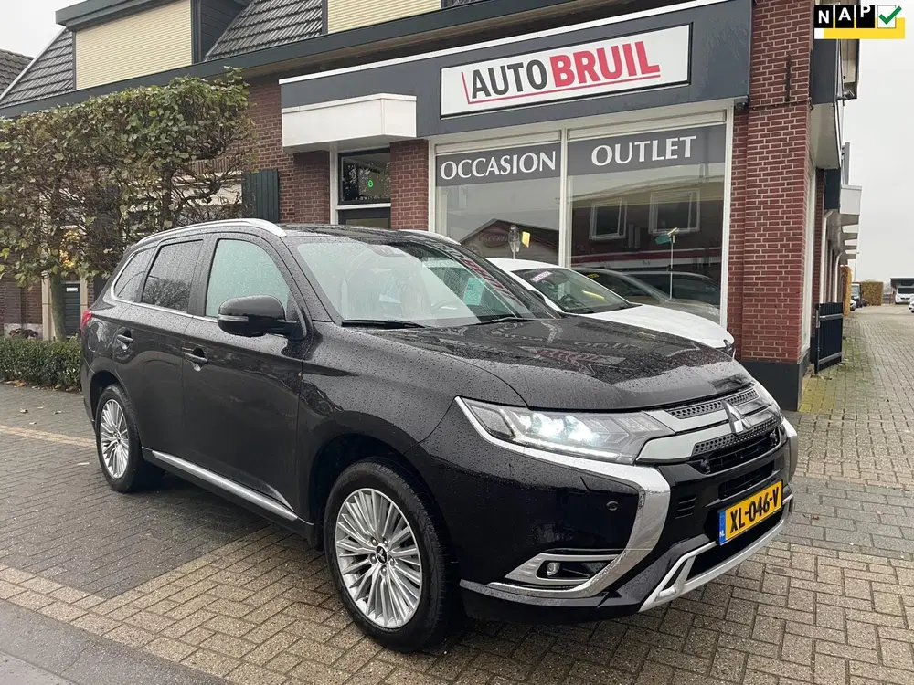 Mitsubishi Outlander 2.4 PHEV Instyle NL-auto uit 2019