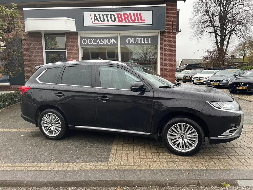 Mitsubishi Outlander 2.4 PHEV Instyle NL-auto uit 2019, foto 5