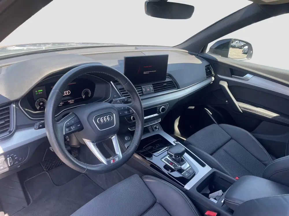 Audi Q5 55 TFSI e S-Line uit 2023, foto 12