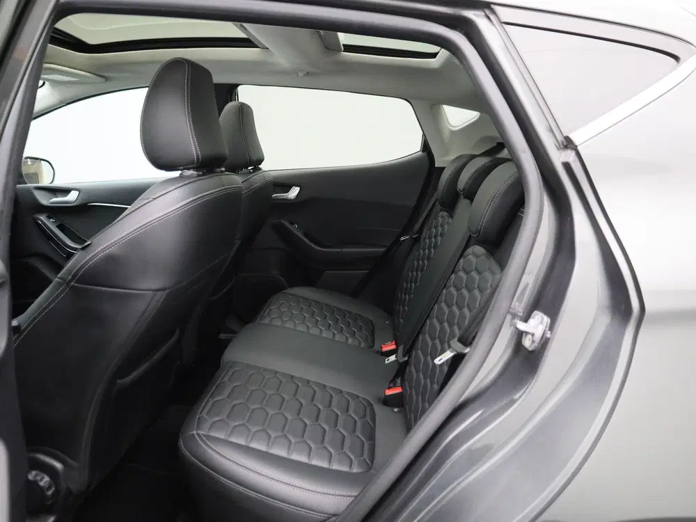 Ford Fiesta 1.0 EcoBoost Hybrid Vignale Panoramadak uit 2021, foto 10