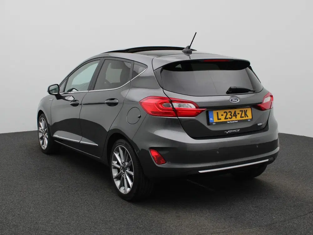 Ford Fiesta 1.0 EcoBoost Hybrid Vignale Panoramadak uit 2021, foto 2