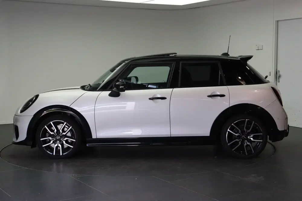Mini John Cooper Works Cooper S Automaat uit 2026, foto 2