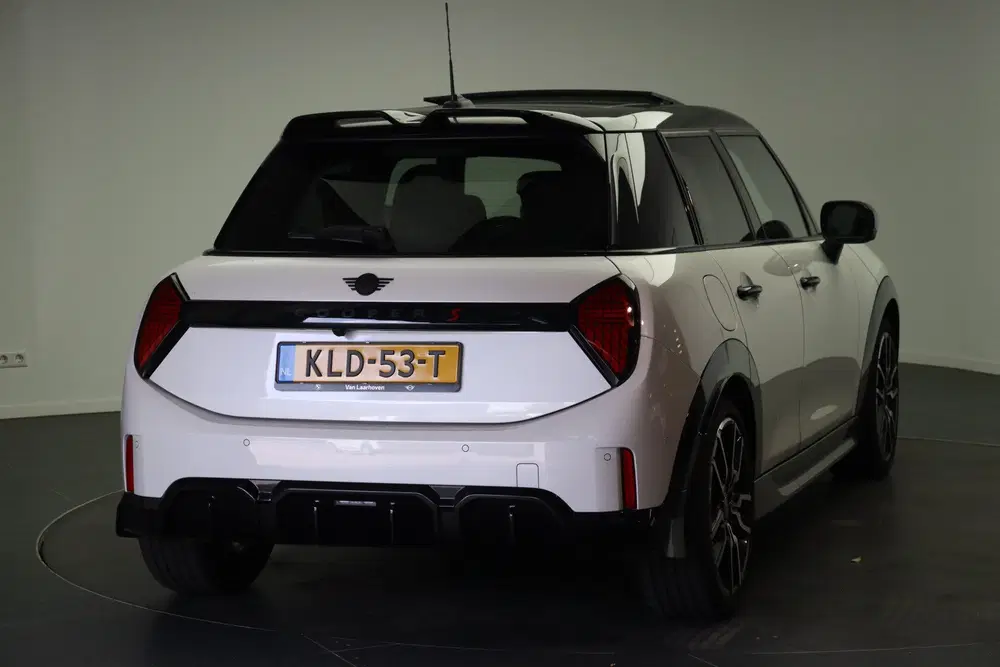 Mini John Cooper Works Cooper S Automaat uit 2026, foto 3