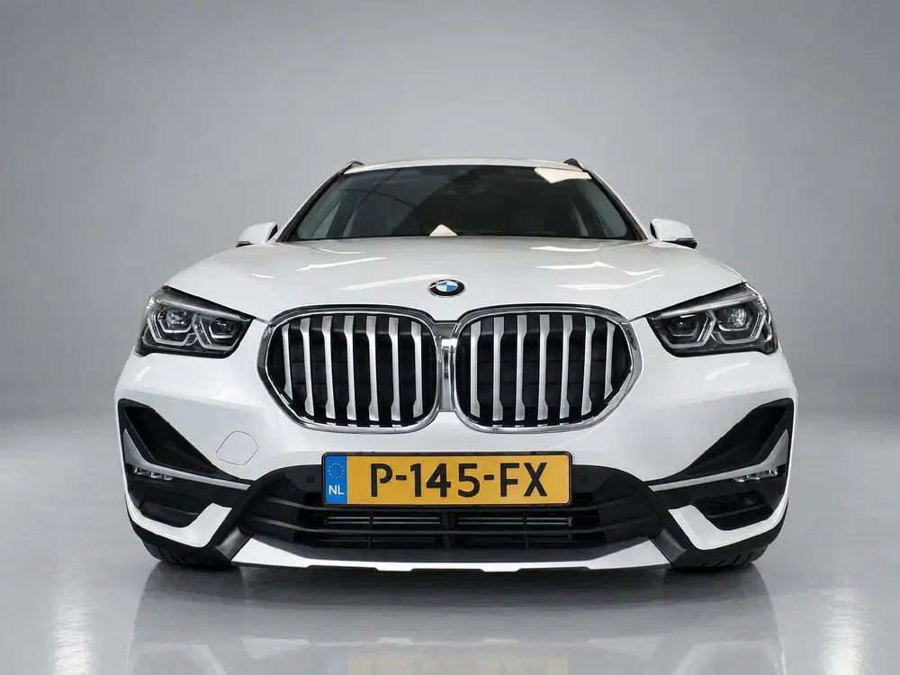 BMW X1 sDrive20i 180pk uit 2022, foto 2