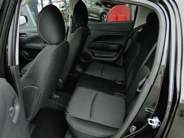 Mitsubishi Space Star 1.2 Dynamic uit 2022, foto 15
