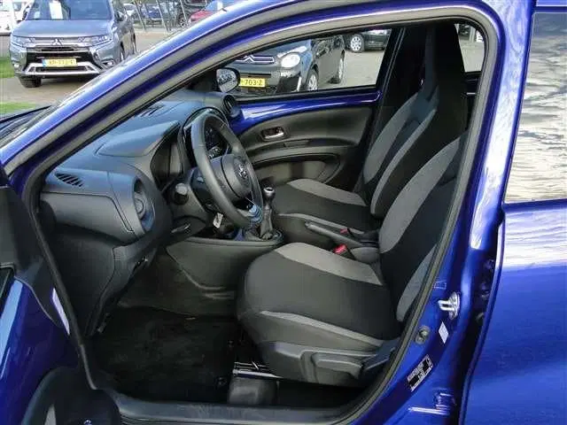 Toyota Aygo X 1.0 VVT-i MT Play uit 2025, foto 12