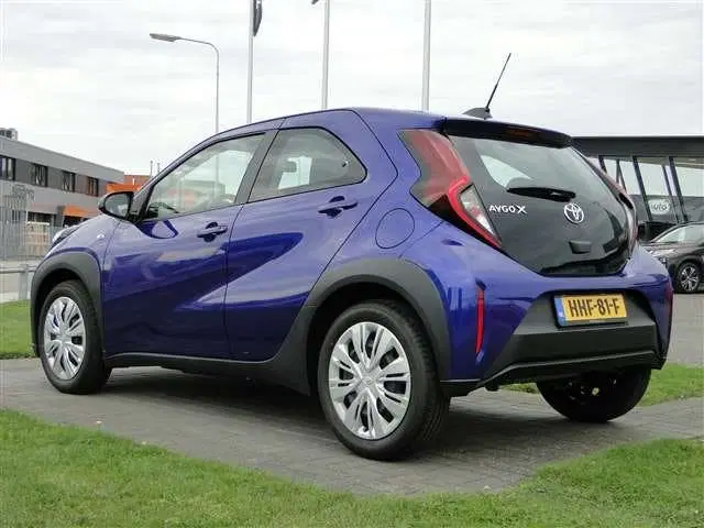 Toyota Aygo X 1.0 VVT-i MT Play uit 2025, foto 2
