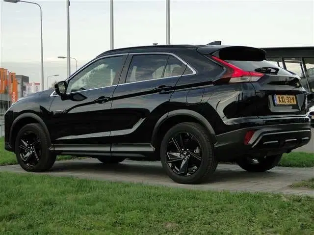 Mitsubishi Eclipse Cross PHEV 2.4 Black Edition uit 2024, foto 2