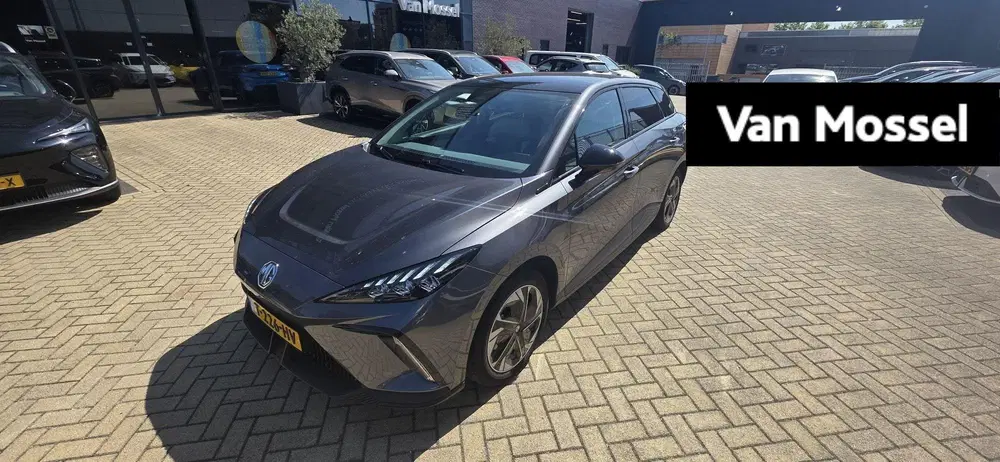 MG MG4 Luxury Long Range 64 kWh uit 2023