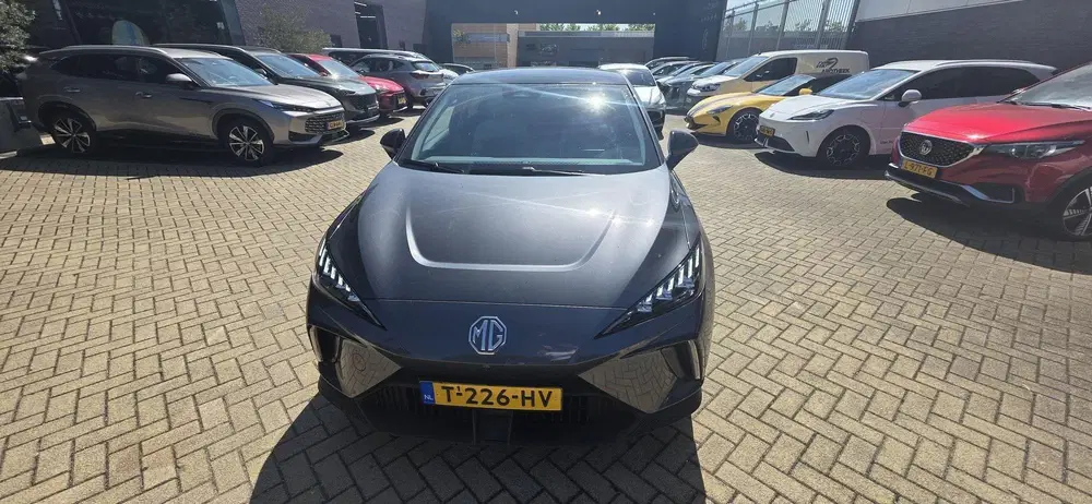 MG MG4 Luxury Long Range 64 kWh uit 2023, foto 3
