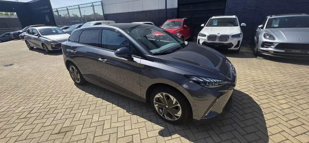 MG MG4 Luxury Long Range 64 kWh uit 2023, foto 4
