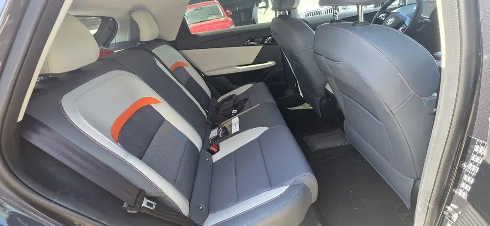 MG MG4 Luxury Long Range 64 kWh uit 2023, foto 8