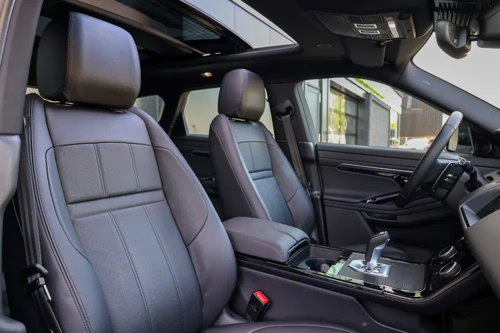 Land Rover Range Rover Evoque 1.5 P300e AWD R-Dynamic SE uit 2023, foto 14