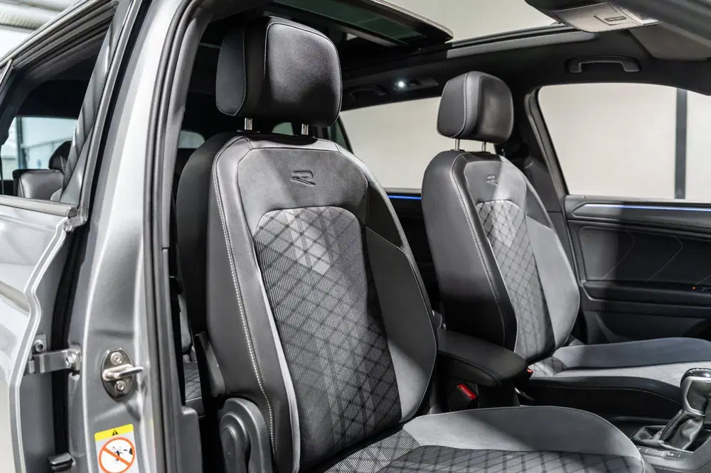Volkswagen Tiguan Allspace 1.5 TSI R-Line DSG + 7p. Pano IQ uit 2021, foto 14