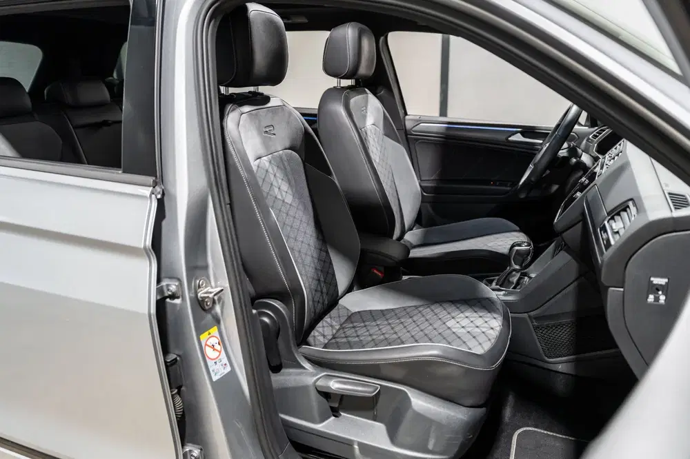 Volkswagen Tiguan Allspace 1.5 TSI R-Line DSG + 7p. Pano IQ uit 2021, foto 15