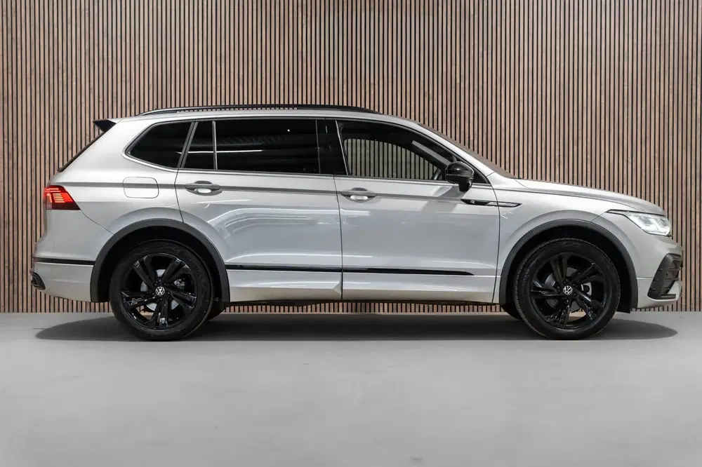 Volkswagen Tiguan Allspace 1.5 TSI R-Line DSG + 7p. Pano IQ uit 2021, foto 8