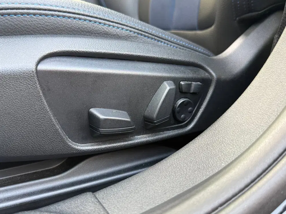 BMW 1-serie 120i Executive uit 2022, foto 11