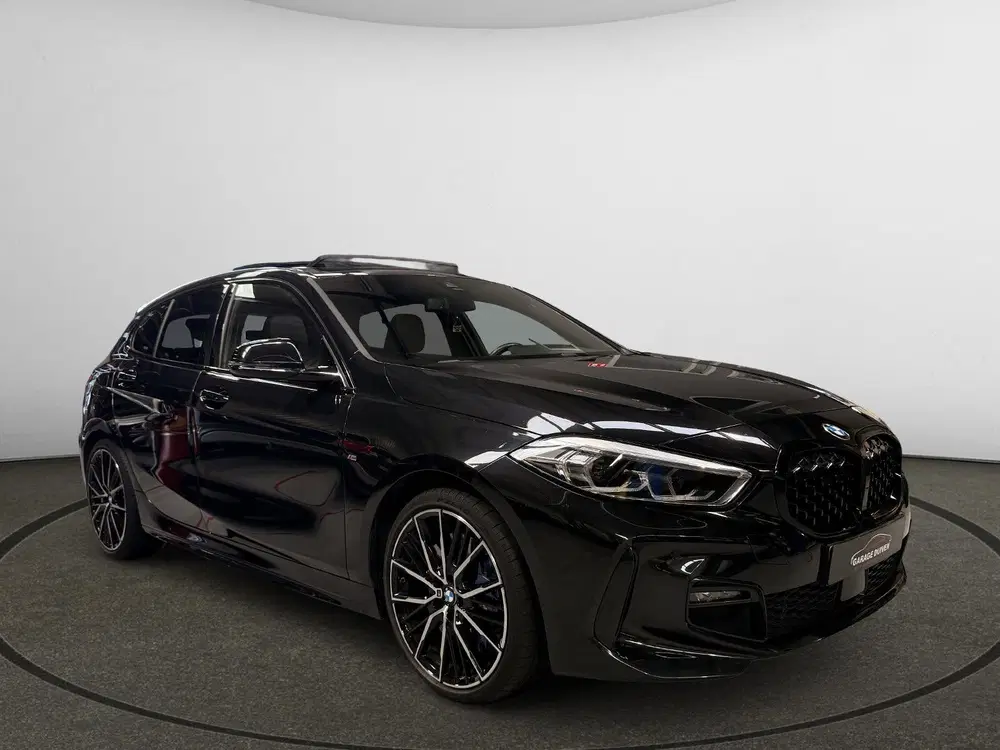 BMW 1-serie 120i Executive uit 2022, foto 3