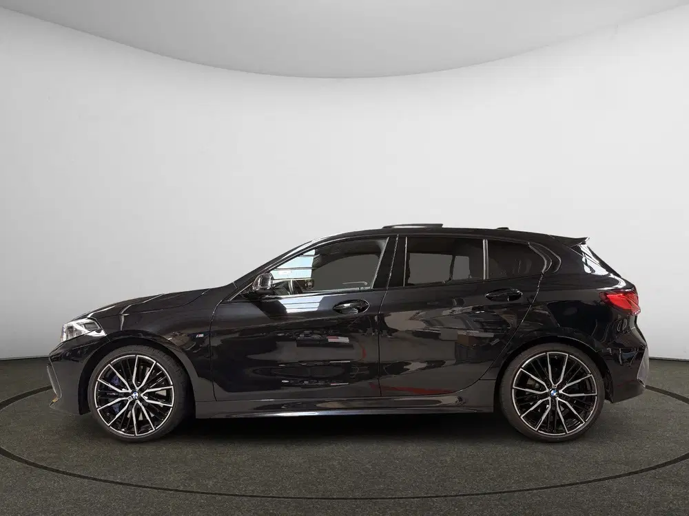 BMW 1-serie 120i Executive uit 2022, foto 8