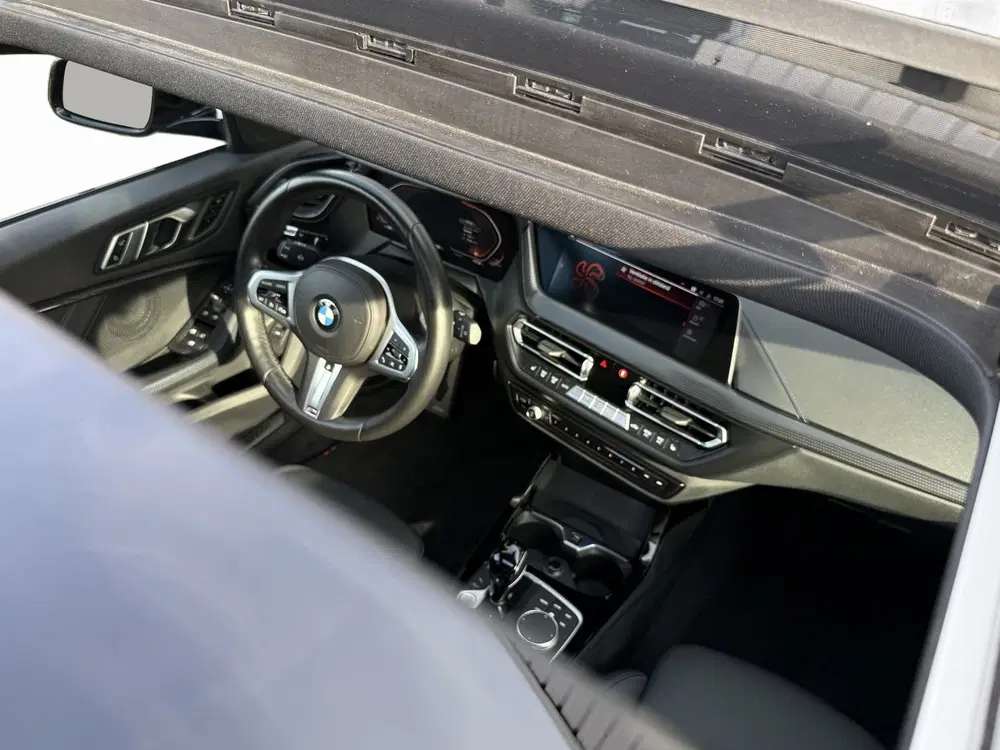 BMW 1-serie 120i Executive uit 2022, foto 9