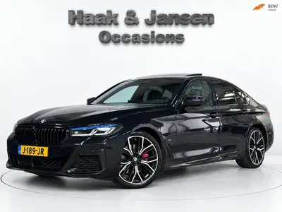 BMW 5-serie 530i M Pakket M Stoelen Panoramadak Laser uit 2020
