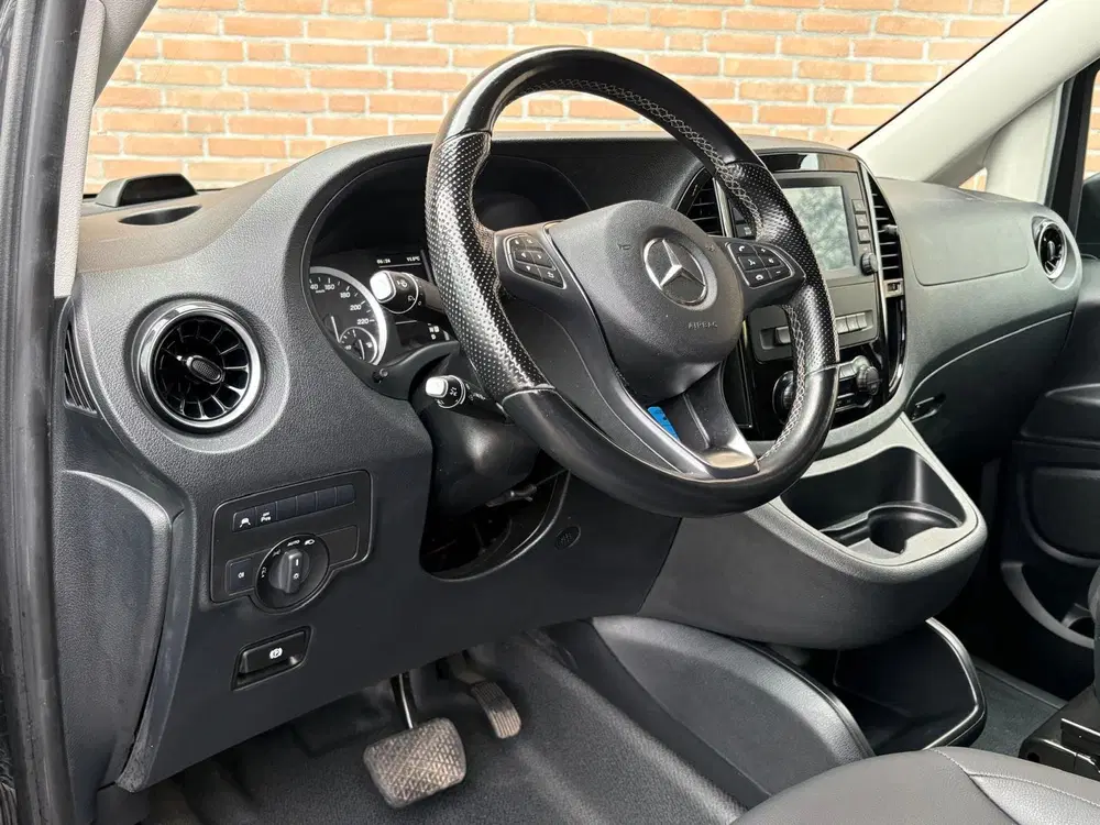 Mercedes-Benz Vito 116CDI 164PK Lang 9G-Tronic uit 2021, foto 2