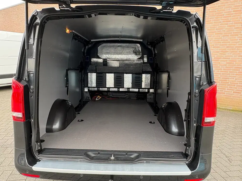 Mercedes-Benz Vito 116CDI 164PK Lang 9G-Tronic uit 2021, foto 3