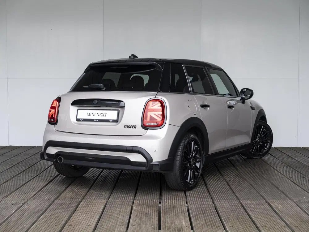 Mini Cooper Cooper Classic + Comfort Plus + Piano Blac uit 2022, foto 2