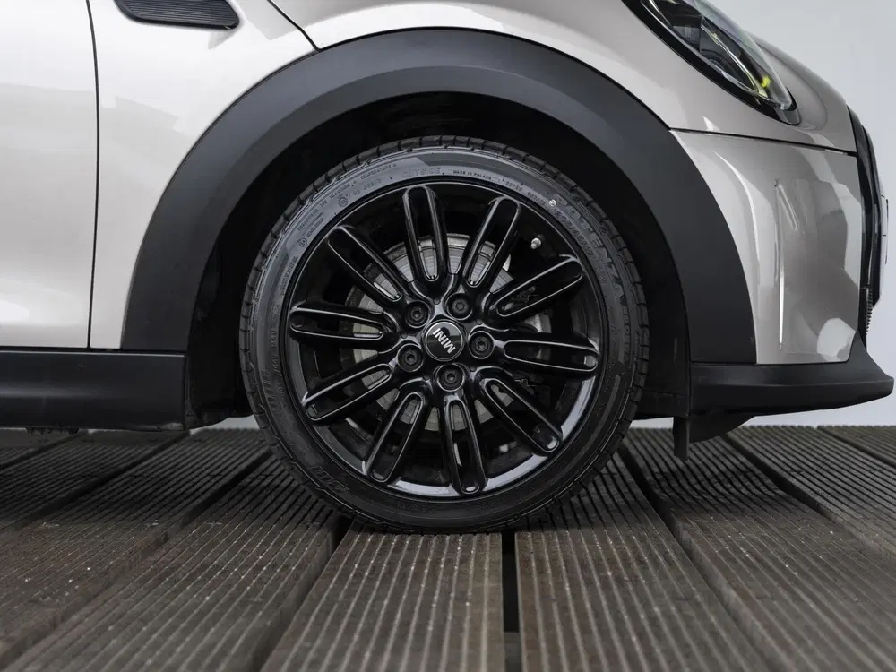 Mini Cooper Cooper Classic + Comfort Plus + Piano Blac uit 2022, foto 9