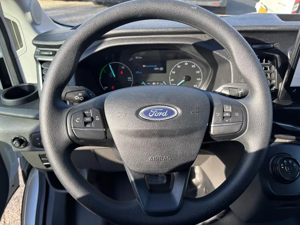 Ford Transit 350 L3H2 Ambiente 68 kWh uit 2025, foto 9