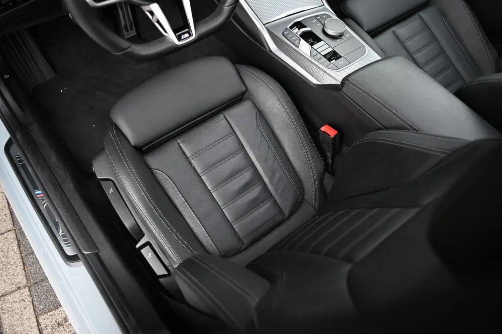 BMW 3-serie 330e M Sport Automaat uit 2025, foto 15