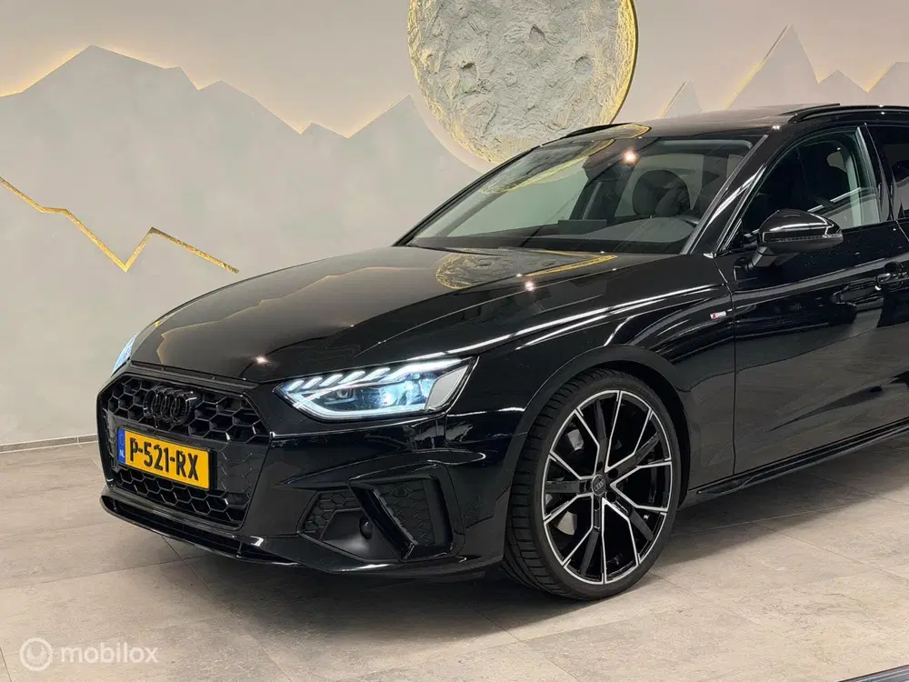 Audi A4 40 TFSI S-line Panorama uit 2020, foto 11