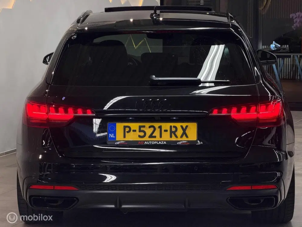 Audi A4 40 TFSI S-line Panorama uit 2020, foto 12