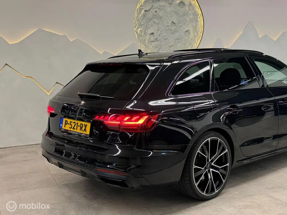 Audi A4 40 TFSI S-line Panorama uit 2020, foto 14