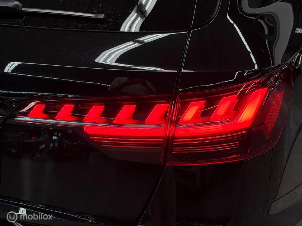 Audi A4 40 TFSI S-line Panorama uit 2020, foto 15