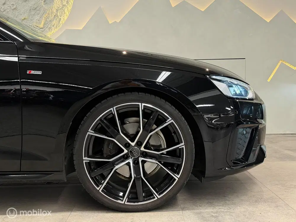 Audi A4 40 TFSI S-line Panorama uit 2020, foto 6