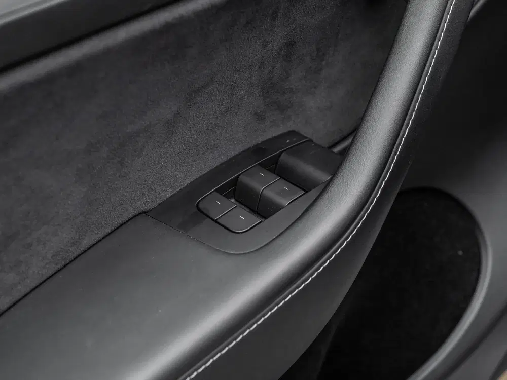Tesla Model Y Long Range AWD 75 kWh 20"LMV uit 2021, foto 13