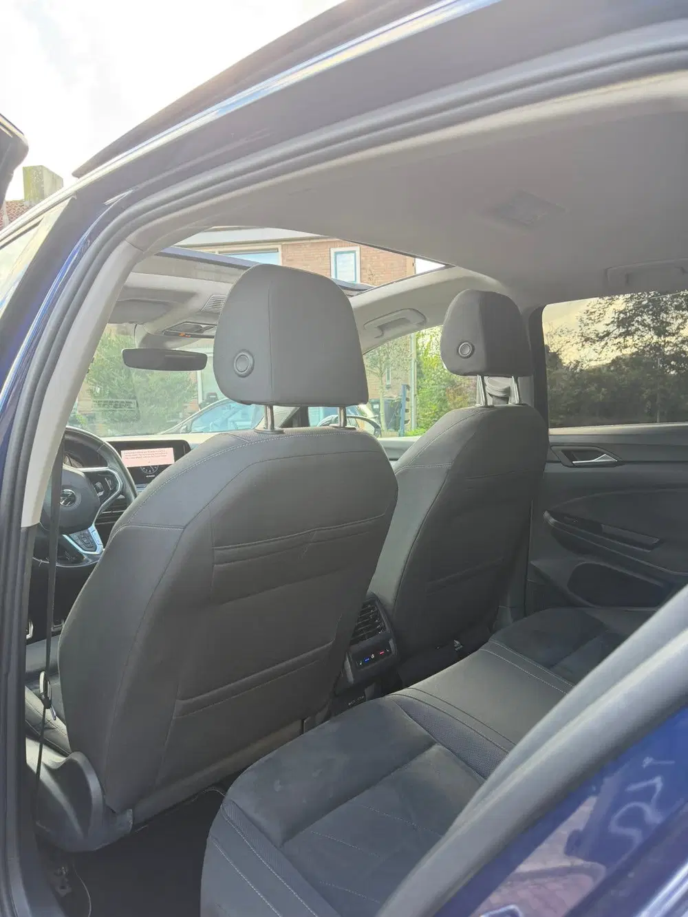Volkswagen Golf 1.5 Etsi R-LINE 150pk 7-DSG 2020 PANO uit 2020, foto 12