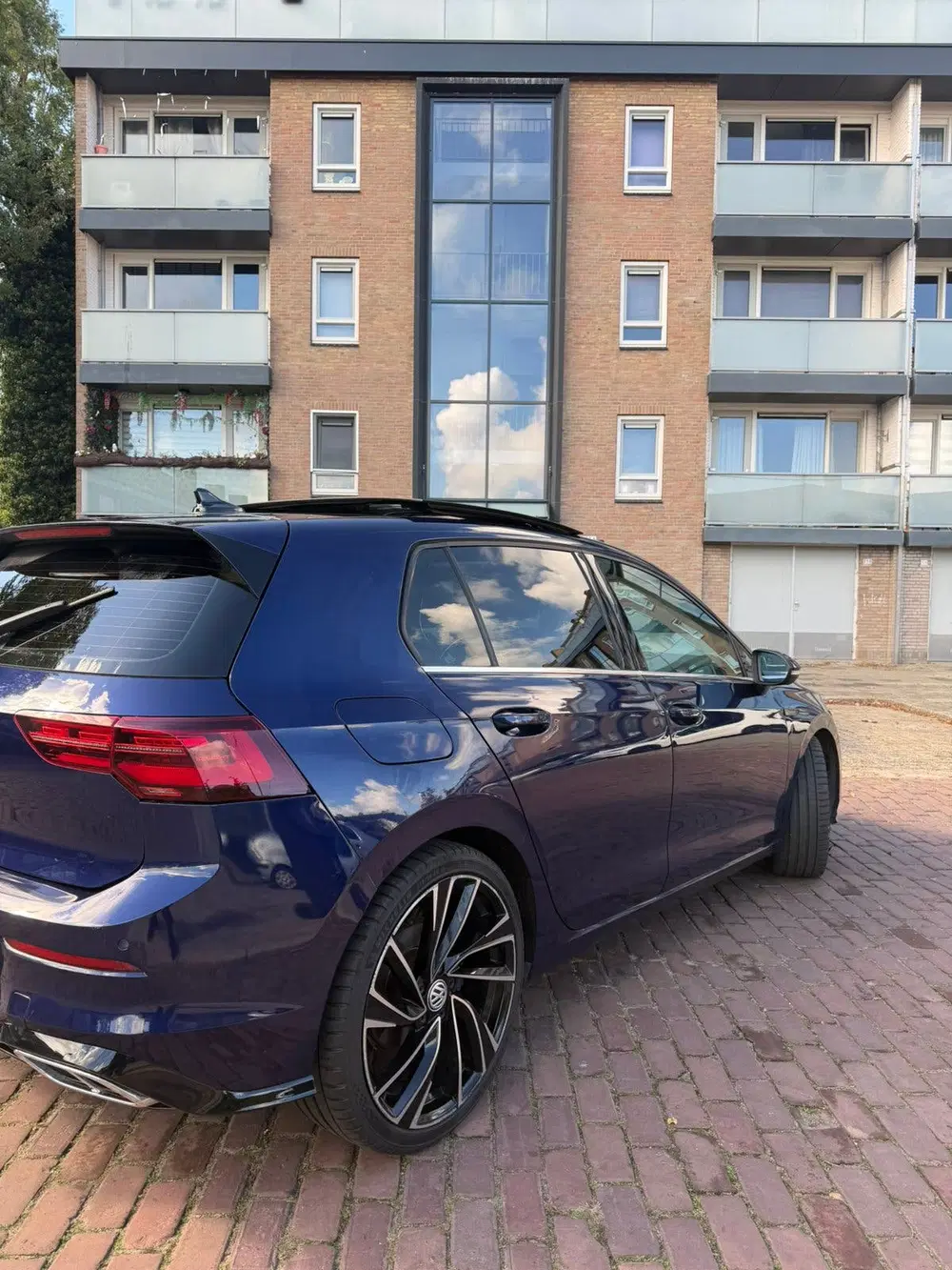 Volkswagen Golf 1.5 Etsi R-LINE 150pk 7-DSG 2020 PANO uit 2020, foto 6