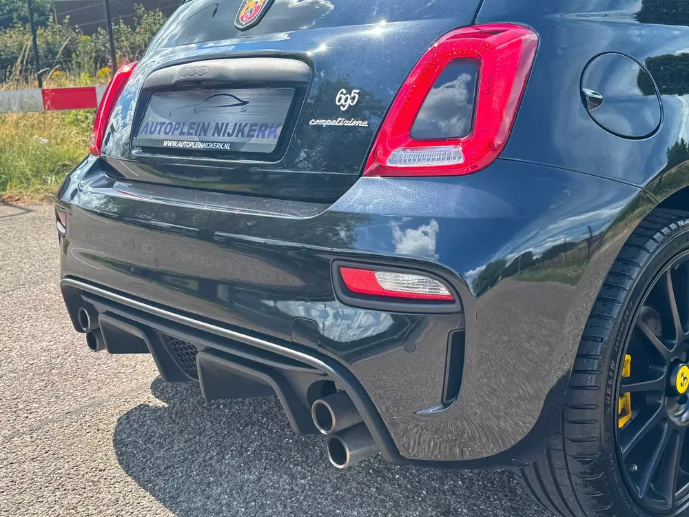 Abarth 695 1.4 T-Jet 180PK Competizione Carbon Sabelt uit 2023, foto 6
