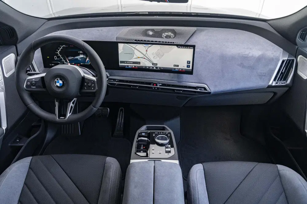 BMW iX xDrive45 uit 2026, foto 3