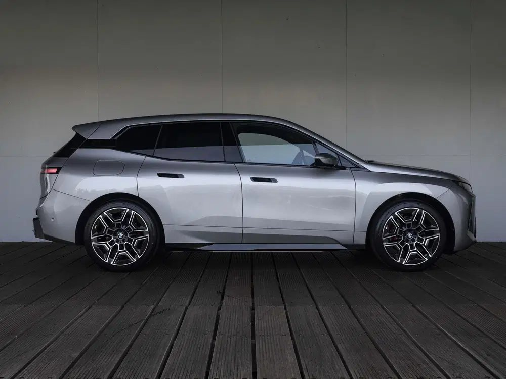 BMW iX xDrive45 uit 2026, foto 6