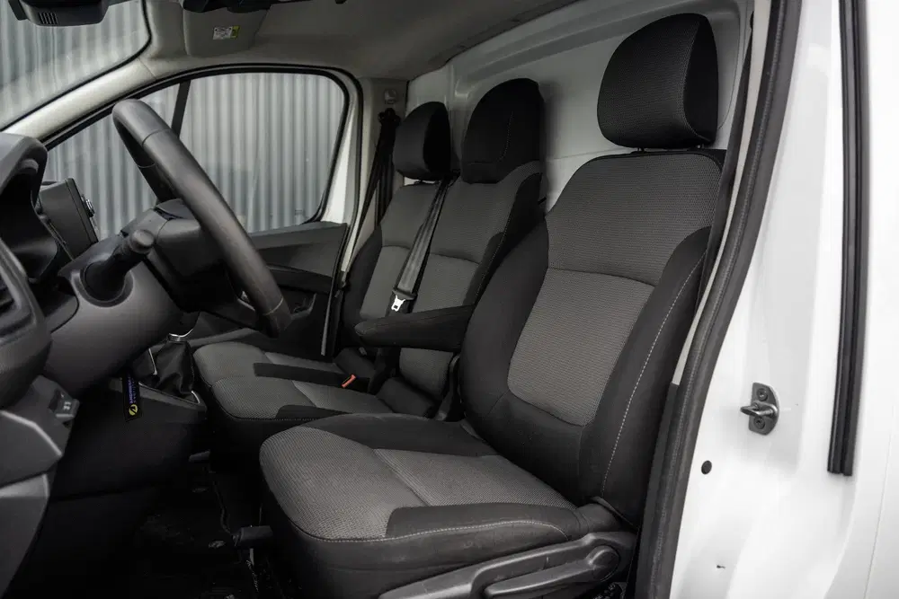 Renault Trafic uit 2023, foto 12