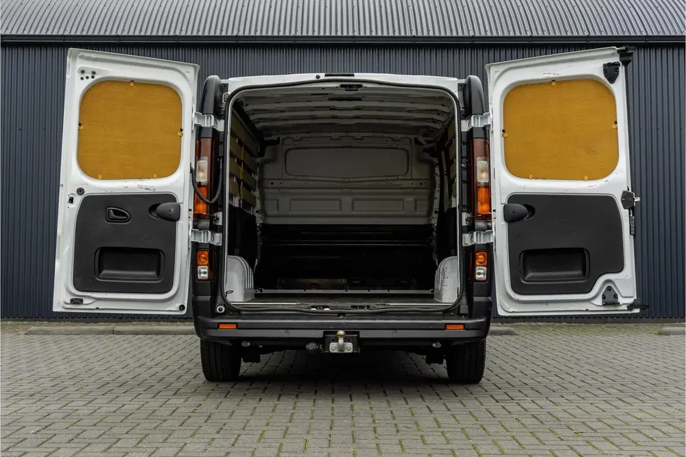 Renault Trafic uit 2023, foto 9