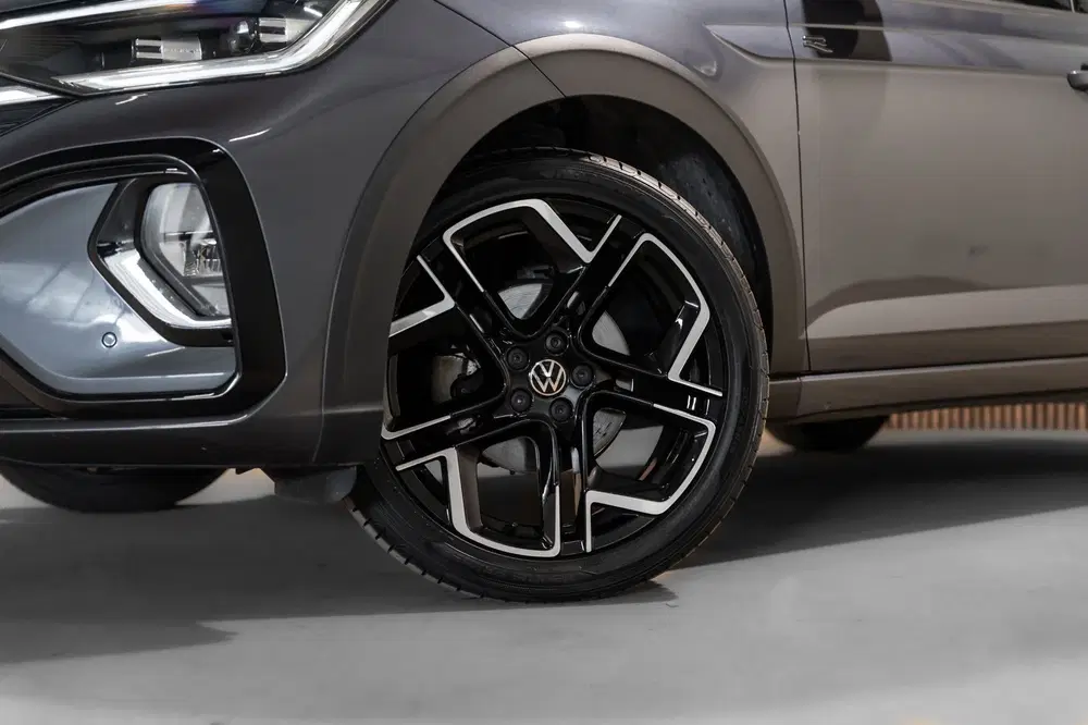 Volkswagen Taigo 1.0 TSI R-Line DSG Pano IQ Camera uit 2025, foto 3