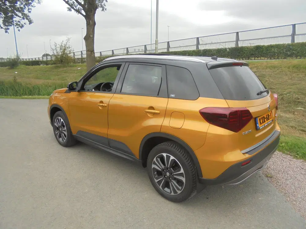 Suzuki Vitara Suzuki Vitara 1.5 Hybrid Automaat airco lm uit 2022, foto 2