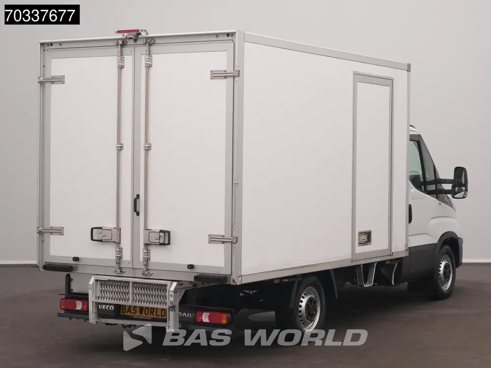 Iveco Daily Automaat Koel uit 2023, foto 2