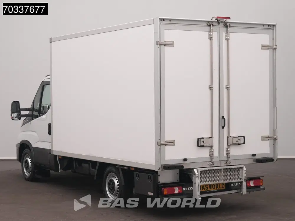 Iveco Daily Automaat Koel uit 2023, foto 6
